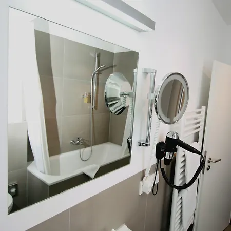 Chelsea Hotel Kolín nad Rýnem